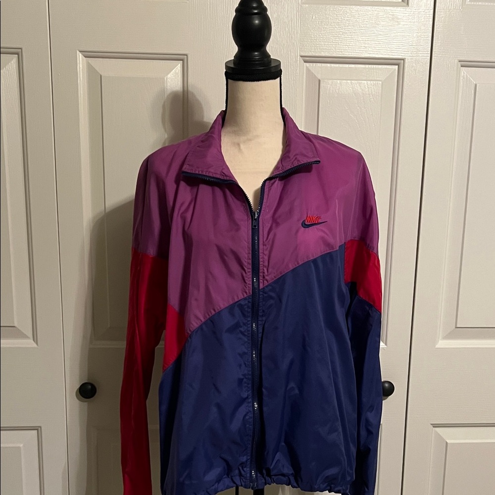 VINTAGE, NIKE LIGHTWEIGHT VENTED NYLON TRACK JACKET  90’s, UNISEX, SIZE M - Picture 4 of 12